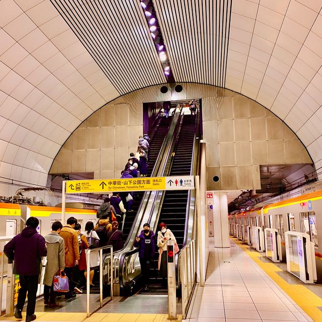 みなとみらい線の元町・中華街駅ホーム