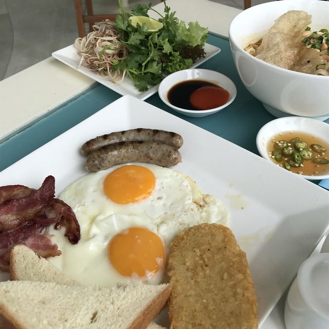 인피니티풀이 멋지고 가성비 좋은, "알라카르트 다낭비치 호텔"