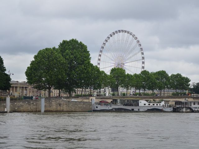 Paris river cruise 