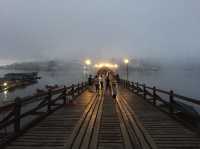 สะพานมอญยามเช้า