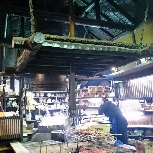 お祭り⁉️山の中に観光地⁉️名物🍴山賊焼🍗‼️