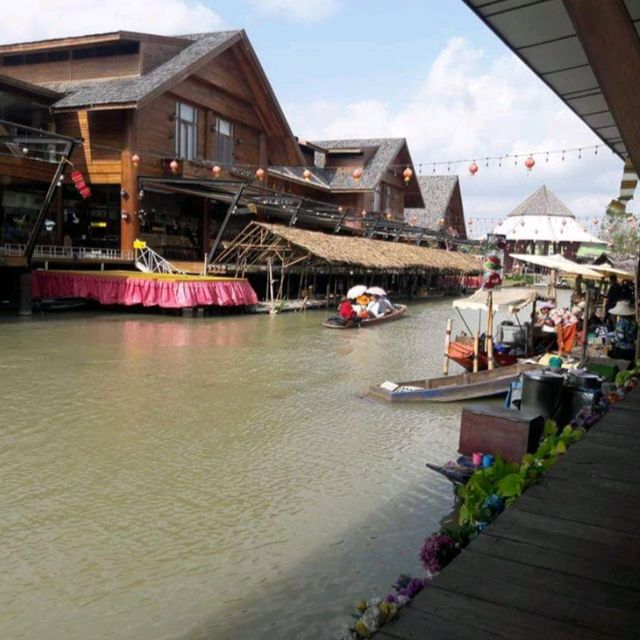 #ตลาดน้ำ4ภาค @พัทยา 