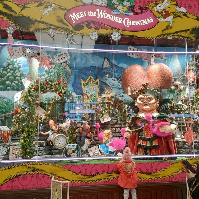 大阪！阪急うめだのクリスマスは不思議の国のアリス