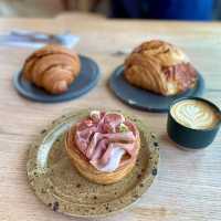 曼徹斯特特色咖啡店 新鮮麵包超香咖啡 戶外環境舒適