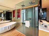 W Hotel - the best hotel not to be missed in Kuala Lumpur! Extraordinary suites facing the Twin Towers!