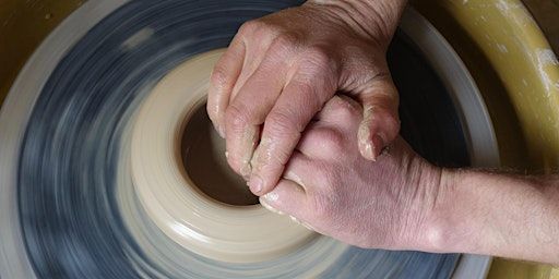 Pottery wheel throwing - two day beginners course | One Wall Studio