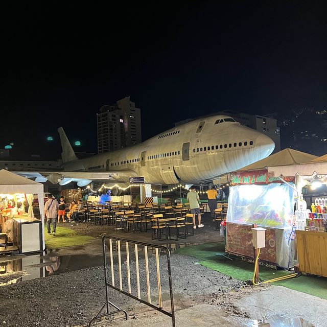 Night market with a plane @ Pattaya 