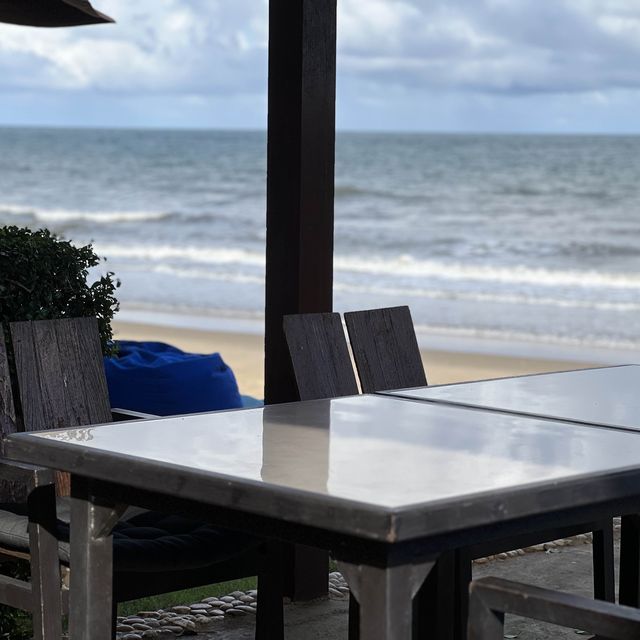 Aleenta Beach Bar