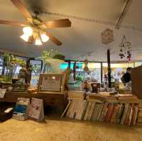Chico cafe ร้านคาเฟ่แมวย่านทองหล่อ
