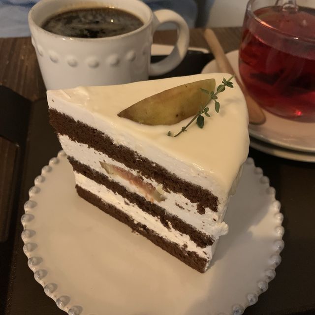 대전 대흥동에 캠핑느낌나는 카페 케익존맛 하이드아웃🍰