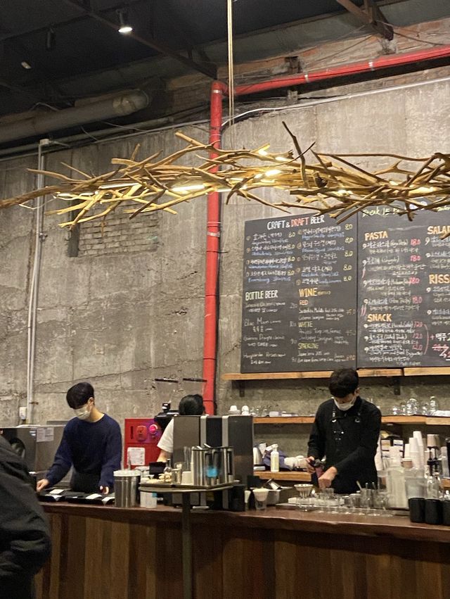 <서울> 성수동 공장을 개조해서 만든 창고형 카페 대림창고
