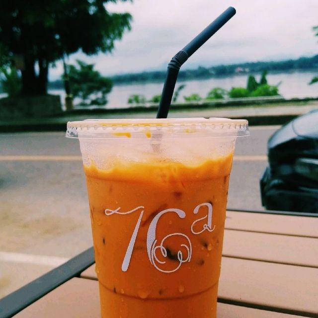 76a Cafe, Khong river view cafe