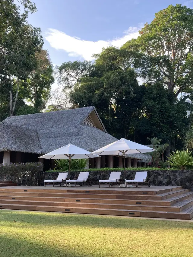 5 Stars Resort Nestled in The Rainforest