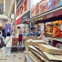 見て、食べて楽しい大須商店街