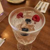 Happy hours good drinks and oysters! 