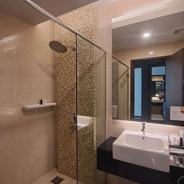THE CLOSEST HOTEL TO KUCHING AIRPORT