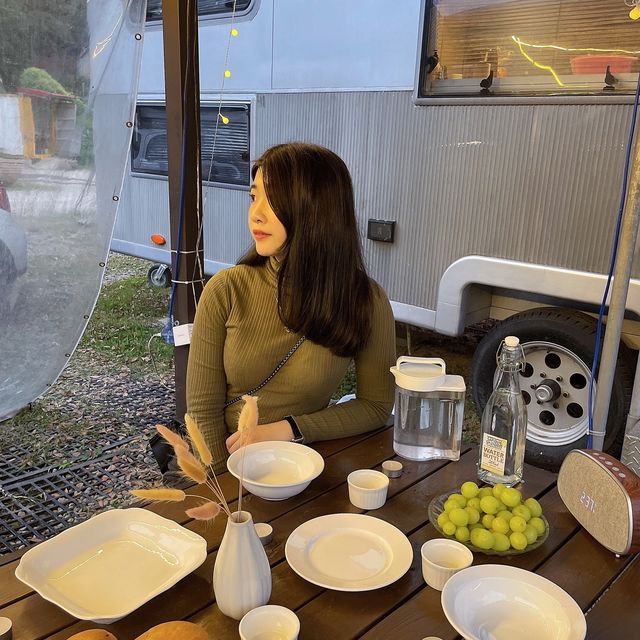 新竹內灣｜免裝備美式拖車 露營初體驗 威尼斯露營車
