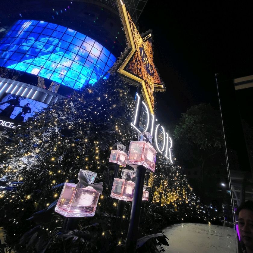 Main Entrance, Orchard Road Christmas Lightup 2018 Coffee Mug by  WorldShuttleExplorer
