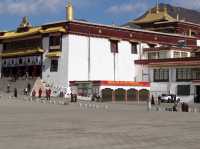 西藏昌都強巴林寺