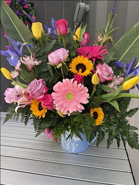 Bright Blooms to Celebrate Every Moment | 215 N Payne St