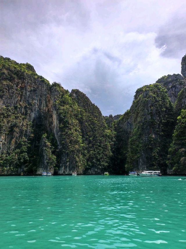 สวรรค์ของนักท่องเที่ยวทั่วโลก ปิเละลากูน กระบี่