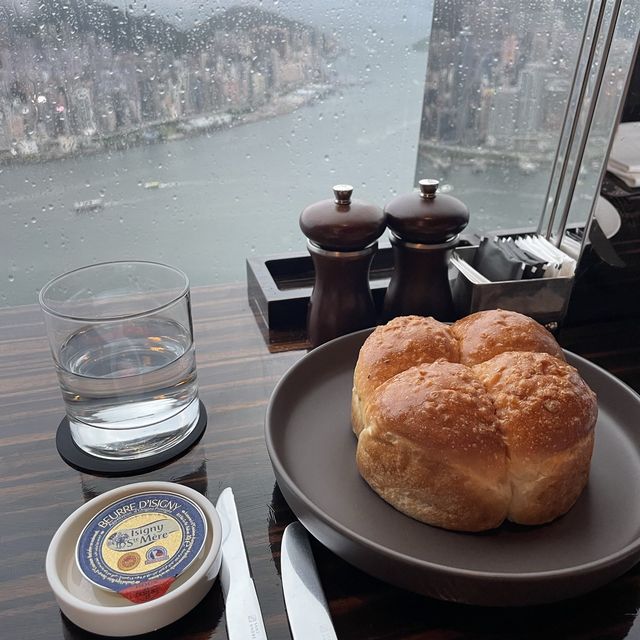 雲霄上的結婚紀念日 Ritz Carlton Staycation Stay and Dine Package