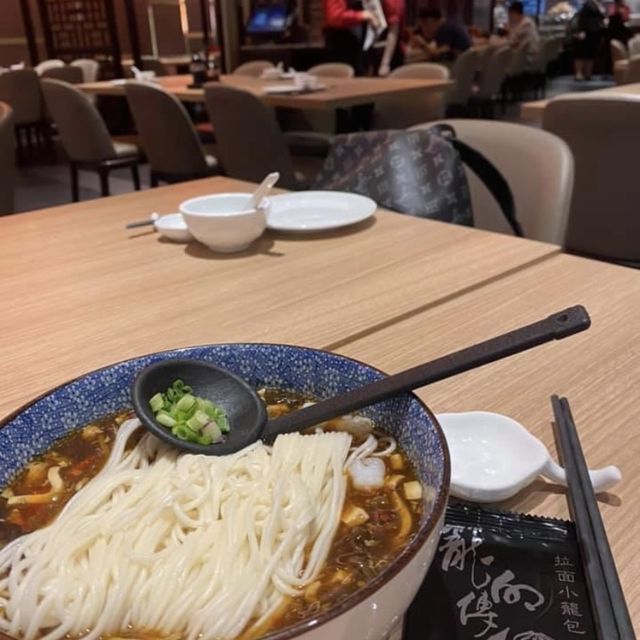 experience dining at Dragon I restaurant 