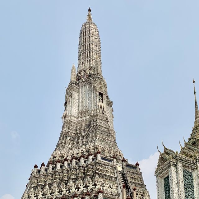 MESMERIZING Temple - Wat Arun! 