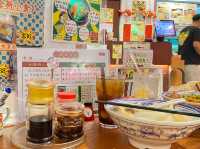 懷舊復古風車仔麵店