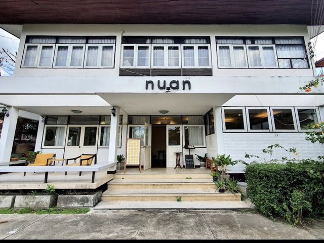 Nuan Cafe & Bistro