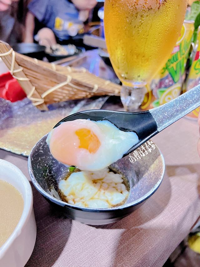 旅行感滿滿的蒸海鮮餐廳