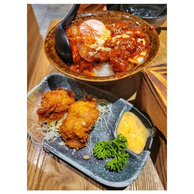 貓貓拉麵。RakuRaku樂拉麵