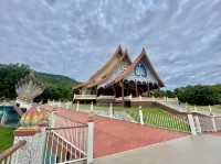 วัดป่าห้วยลาด 