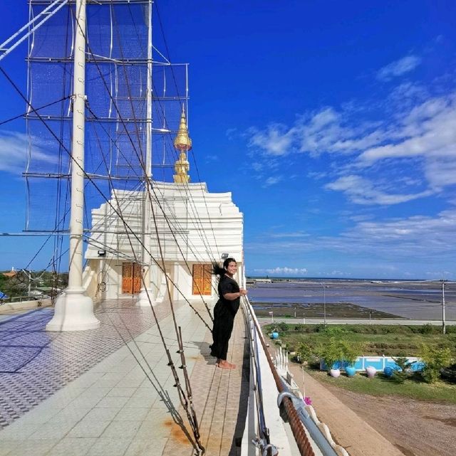 วัดนอกปากทะเล