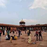 Magnificent yet crowded mosque of Mughal era