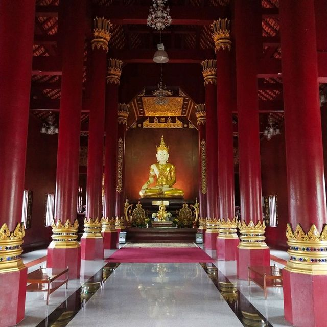 ไหว้หลวงพ่อทันใจ วัดราชมณเฑียร