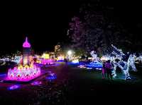 สีสันแห่งสายน้ำ มหกรรมลอยกระทงที่สวนสันติชัยปราการ