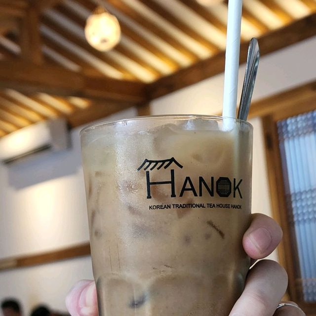 쌀쌀한 겨울, 따뜻한 분위기의 한옥카페 ☕️ In 베트남 후에