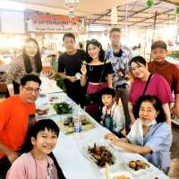 มากินข้าวที่ตลาดน้ำคลองลัดมะยม