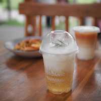 Canary Café & Restaurant. 