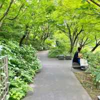 毛利庭園の写真スポット　金のハート型　Kin no Kokoro

