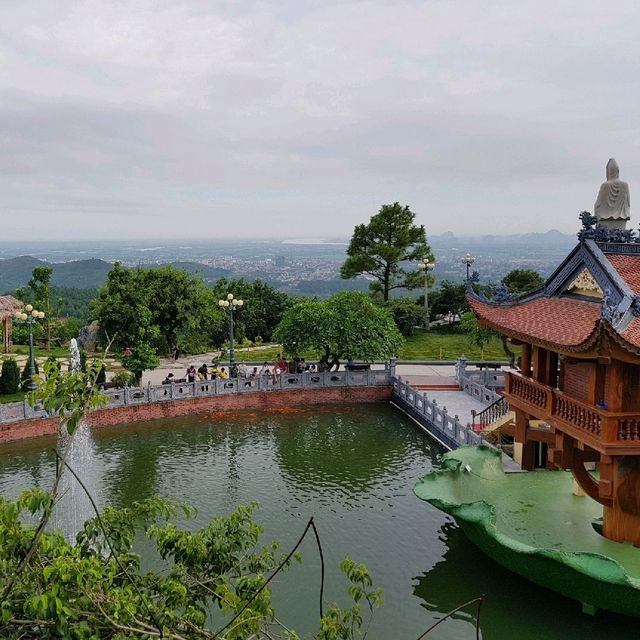 北越廣寧景點--東南亞最大寺院巴旺寺Ba Vang Pagoda