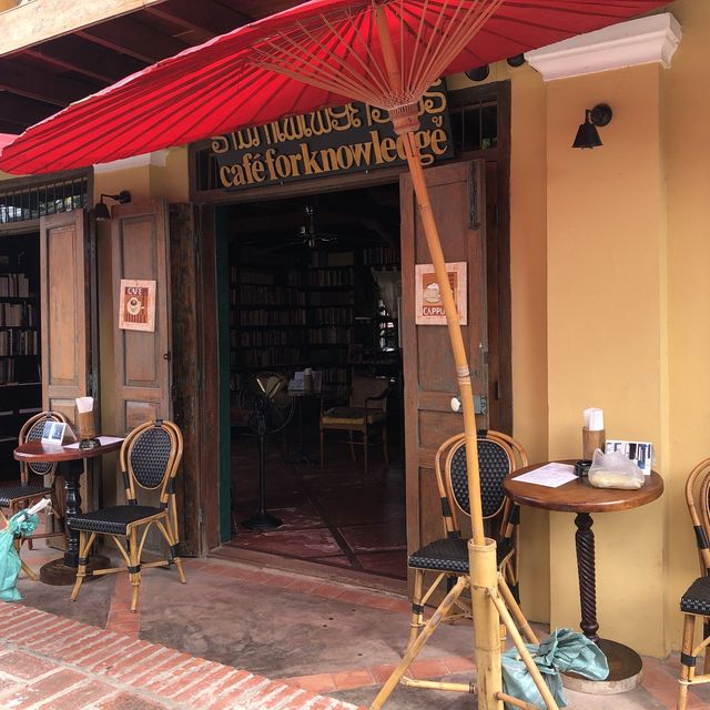 Cafe for knowledges 
