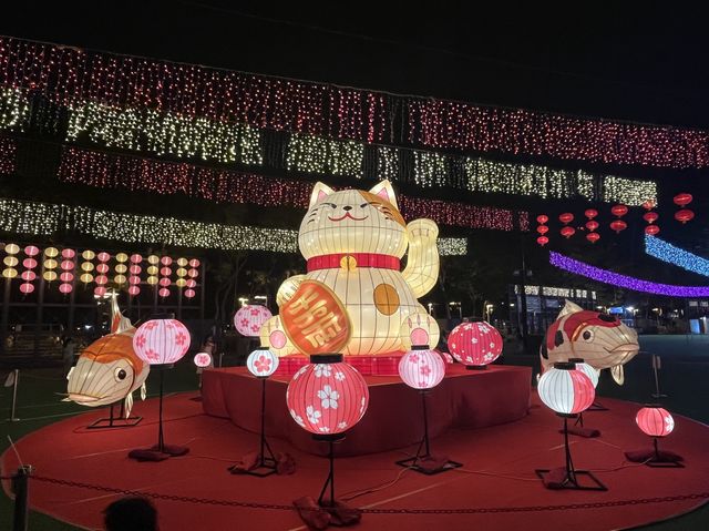 Full Moon+Lanterns = Time to Celebrate Mid Autumn Festival