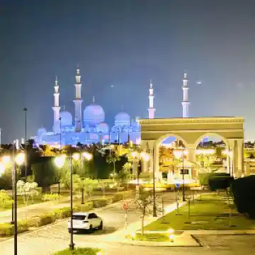 ドバイ トランジット観光 Trip Com アブダビの旅のブログ