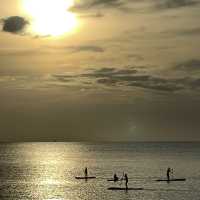 ชมแสงแรกทะเลสีทอง ที่หาดชลาทัศน์ สงขลา