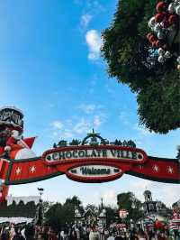 พาเที่ยว Chocolate Ville พร้อมกับตีมวันคริสต์มาส 🏰
