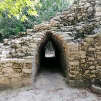 Climbing Coba's pyramid 