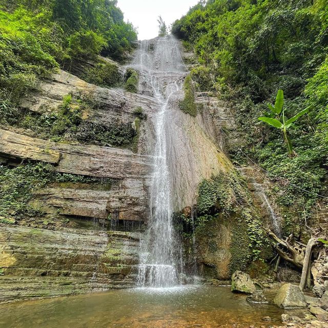 Chasing Waterfalls in Yangshuo (Pubutang) 