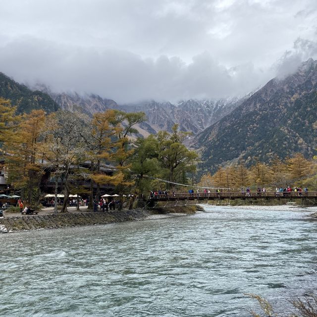 紅葉の河童橋